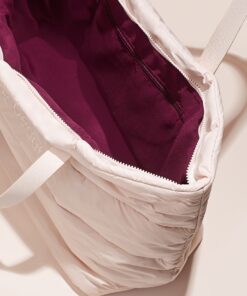 Alternative view of Puffy Traveler Tote